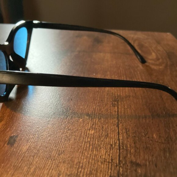 NWOT Unbranded Women's Black Cat Eye Sunglasses with Blue Lenses - Picture 5 of 6